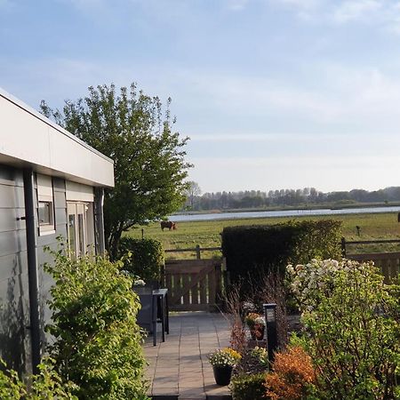 Cottage Geestmerambacht, Een Nieuw Vrijstaande Sfeervol En Landelijk Gelegen Vakantiewoning Koedijk Dış mekan fotoğraf