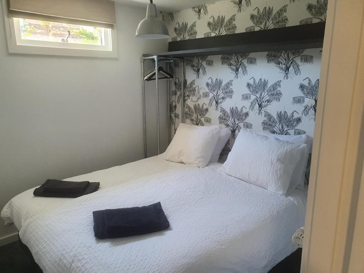 Cottage Geestmerambacht, Een Nieuw Vrijstaande Sfeervol En Landelijk Gelegen Vakantiewoning Koedijk Dış mekan fotoğraf